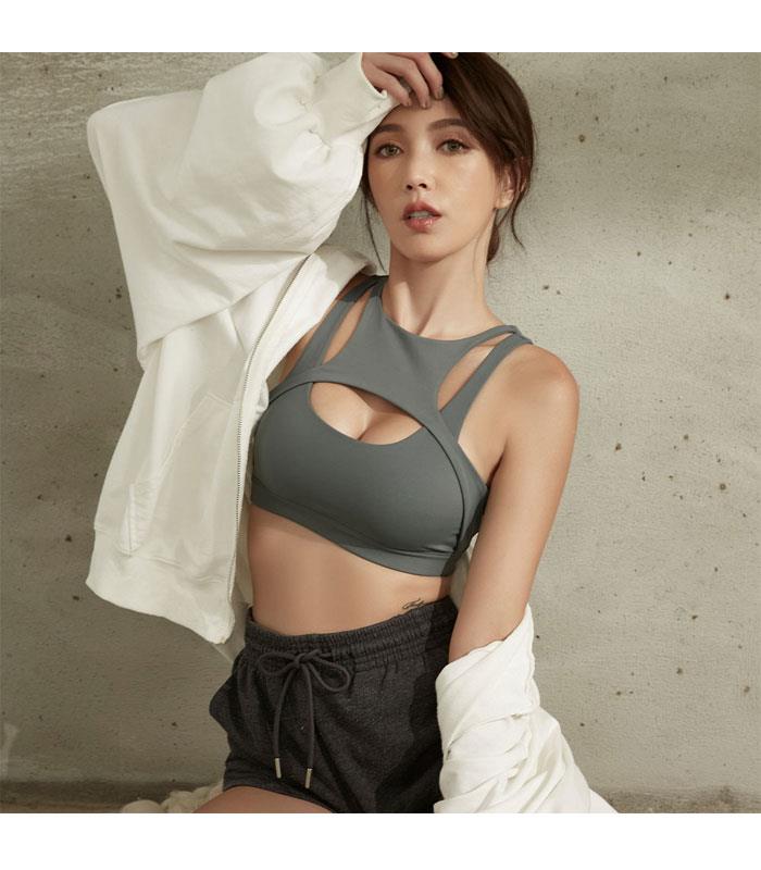 Qmomo - 【 PS女孩】X型美背運動瑜伽YOGA內衣(曖昧綠) - 1件