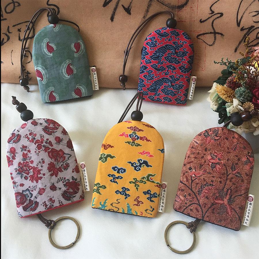 National Palace Museum Shop 故宮精品 - 國寶錦囊袋白地花卉紋/鑰匙包  - 1入